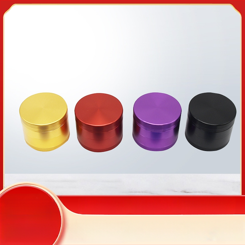 Ühekordselt kasutatav tsingi sulamiga sigarettide jahvataja, läikiv lame korpus, neli taset, logotüübi trükk