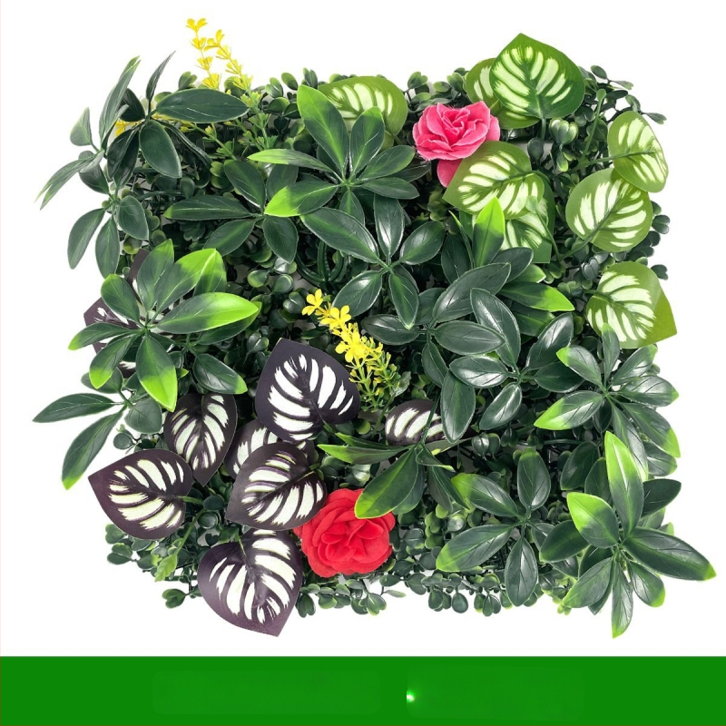 Augalų siena fone – plastikinė žolė su šilko gėlėmis; reljefinis paviršius, injekcinis formavimas; įvairovė: eukaliptas Milan, dirbtinės gėlės, papartis, persų stilius; vestuvėms, lauko naudojimui, fotografijos rekvizitai, namų dekorui