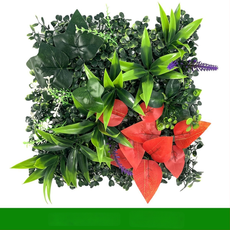 Augalų siena fone – plastikinė žolė su šilko gėlėmis; reljefinis paviršius, injekcinis formavimas; įvairovė: eukaliptas Milan, dirbtinės gėlės, papartis, persų stilius; vestuvėms, lauko naudojimui, fotografijos rekvizitai, namų dekorui