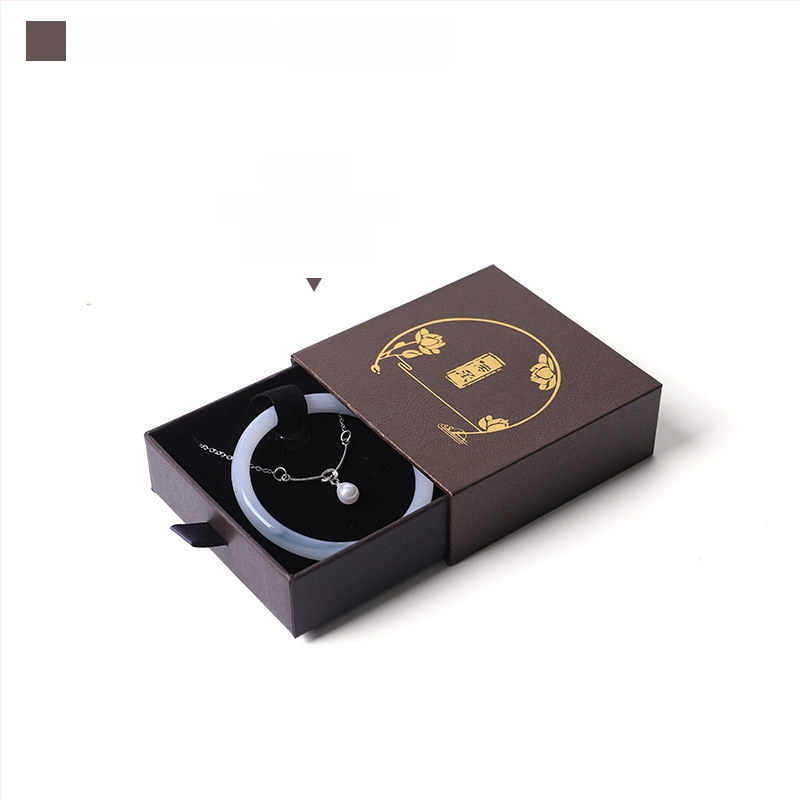 Aksesuāru kastīte ar atvilktni – paveldīgā stila iepakojums | Materiāls: kompozītmateriāls | Veids: iepakojuma kastīte | Mērķis: piederumu iepakojums | Zīmols: Artisan