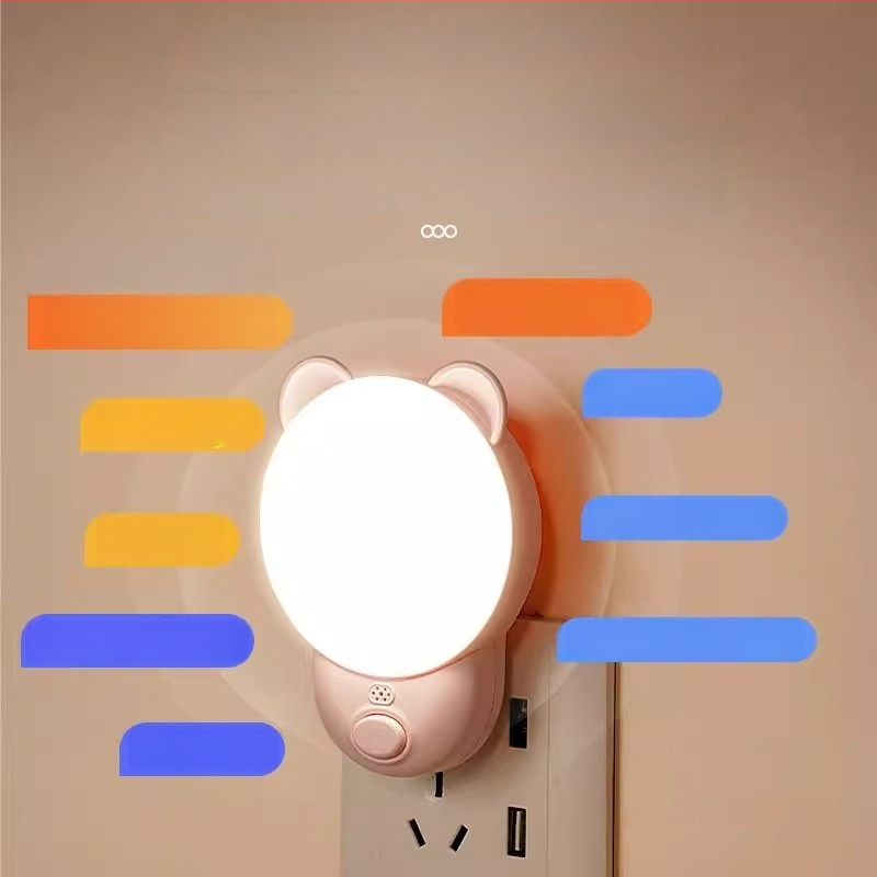 Naktinė lempa su išmaniu balsų valdymu miegamajam (ABS gaubtas, 220V, maitinimas iš kištukinės, išmanusis valdymas)