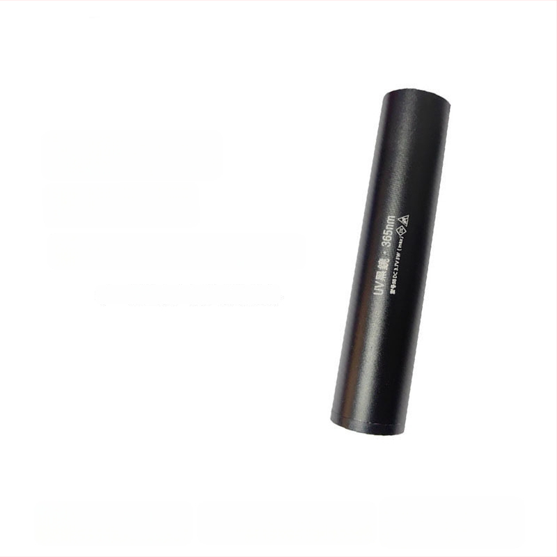 Įkraunama UV Wood's lemputė 365 nm su LED šviesa fluorescencijos aptikimui, aliuminio lydinio korpusas, 800 mAh baterija, įkroviklis įtrauktas