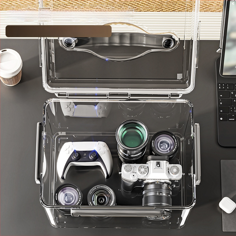 Uždaroma skaidri PET laikymo dėžė su rankena — storinto dizaino, tinkama namams ir biurui, atspari dulkėms ir drėgmei.