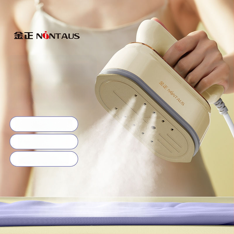 Rankinis drabužių garintuvas — 1000 W, maitinimas iš tinklo, 111–240V, talpa <0,8 l, sulankstomas dizainas, viskas viename lyginimo sistemoje