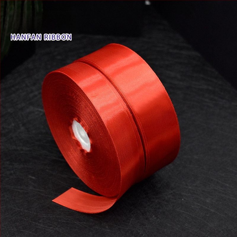 Xuanchen lente – poliester lente ar pielāgojamu loku un logotipa druku iespēju; piemērots apģērbam, mājas tekstilizstrādājumiem un rūpnieciskai lietošanai.