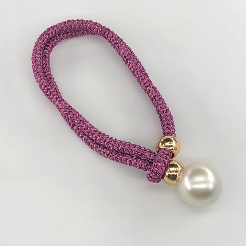 Audinių užuolaidų raišteliai su perlų akcentais, reguliuojami surišimo dirželiai, lengvas prabangos stilius