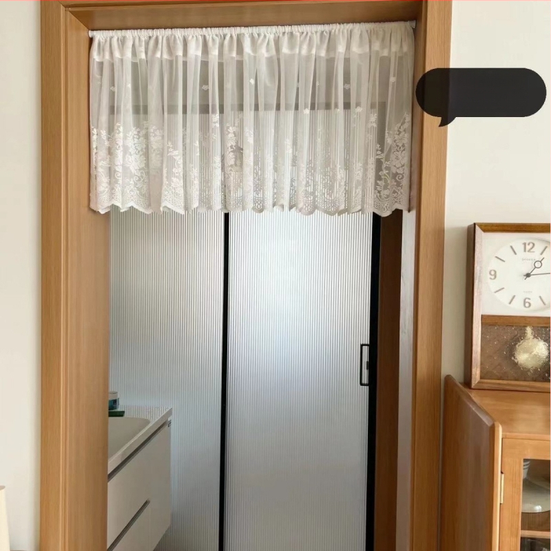 Kaimiško stiliaus velūro užuolaida virtuvei, durims ir langams, iš dalies užtamsina šviesą (40-70%)