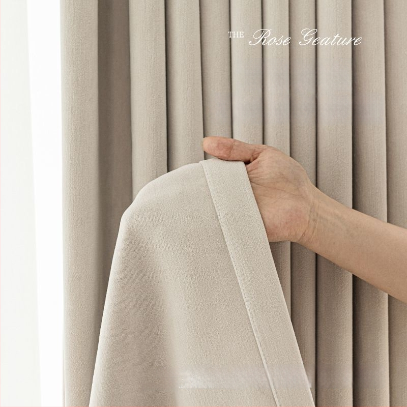 Dvimpusė visiškai užtamsinanti užuolaida, Chenille audinys, užtamsinimas 71–90%, šiuolaikiškas minimalistinis stilius