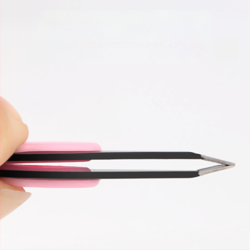 Nerūdijančio plieno kampinės antakių žnyplės su trimis skylėmis