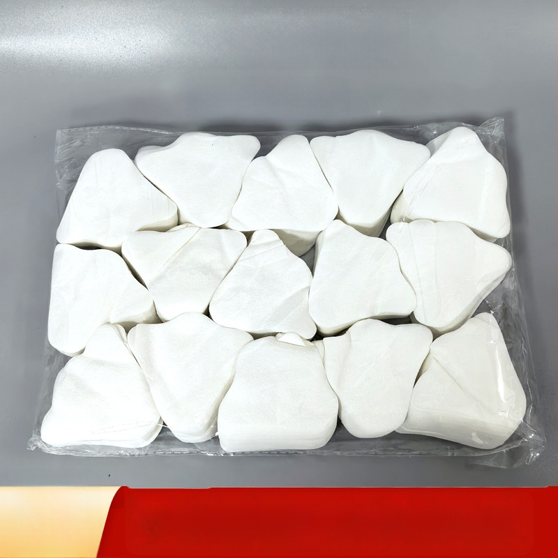 Trikampės nosies membranų plokštės, 1500 vnt., 60 g, vienkartinės, nesluoksniuotas audinys