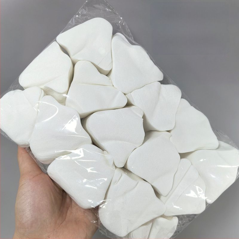 Trikampės nosies membranų plokštės, 1500 vnt., 60 g, vienkartinės, nesluoksniuotas audinys