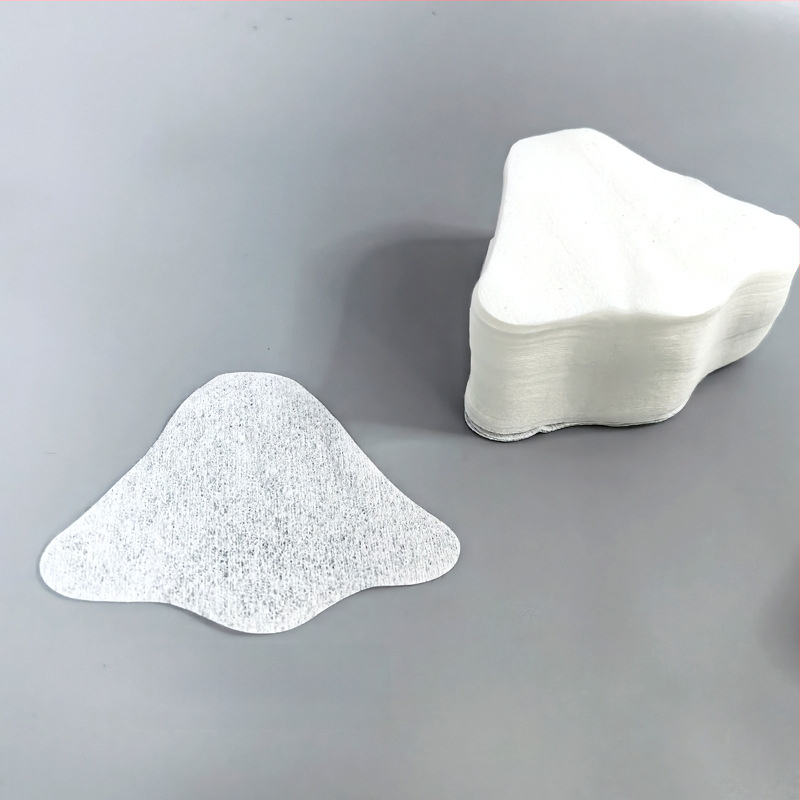 Trikampės nosies membranų plokštės, 1500 vnt., 60 g, vienkartinės, nesluoksniuotas audinys