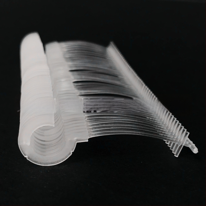 Plastiketikettide nõelakomplekt riietele