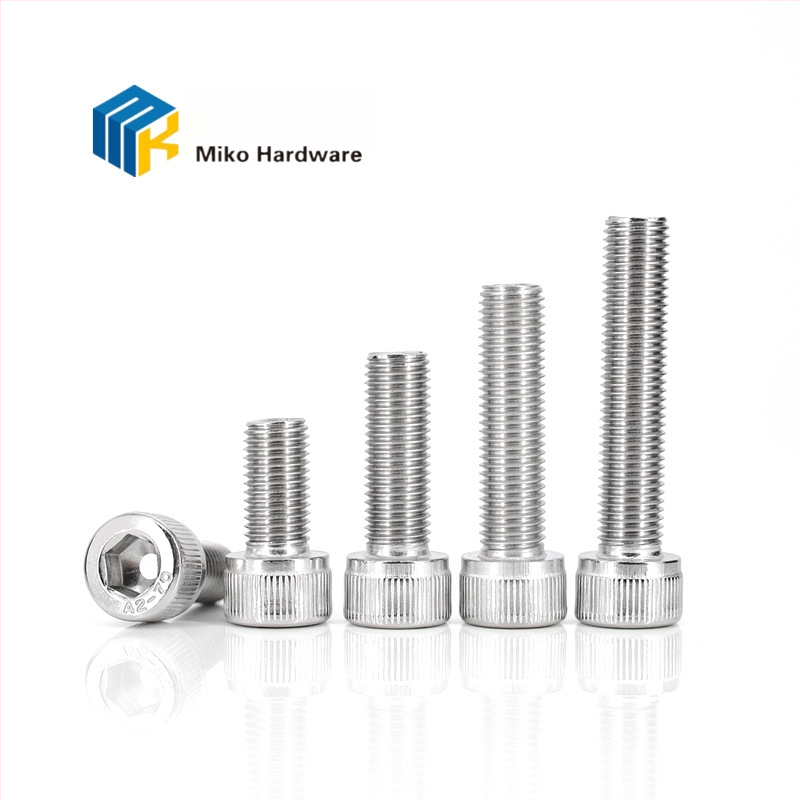 Šešiakampio skylės cilindrinės galvos varžtas DIN 912, nerūdijantis plienas A4-70, balta paviršiaus apdaila