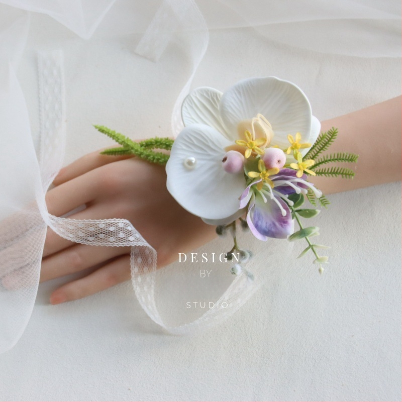 Vestuvinis riešo corsage iš šilko gėlių Calla Lily — dovana klasiokui