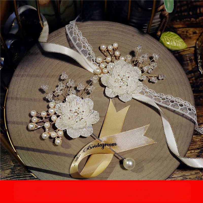 Korejas stilā meža tematikas kāzu boutonieres komplekts līgavai un līgavainim, kumu brošas, rokassprādzes kāzu dāvanām un māses rokas zieds (Stils: Korejas stils; Saturs: Kāzu boutonieres; Kum brošas; Rokassprādzes kāzu dāvanām; Māses rokas zieds)