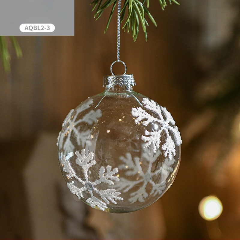 Läbipaistev klaasist jõulukaunistus kristallglitteriga – käsitöö, kaasaegne minimalistlik stiil; kingitus kolleegidele ja sõpradele