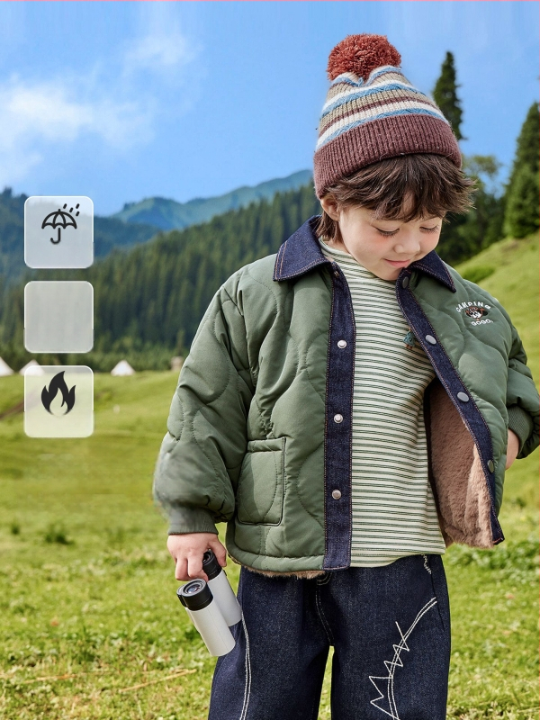 Poistele mõeldud paks polüester mantel džin-paneelidega, krae rever, kinnitamine varjatud nuppudega, talvine välisriietus lastele 3–8 aastat.