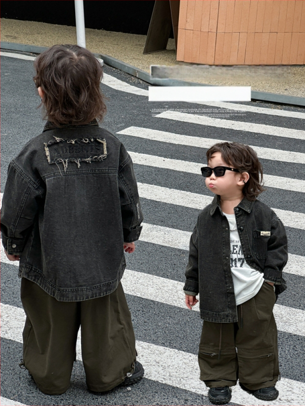 Vaikų džinsinė striukė, korėjietiško stiliaus, 100% medvilnė, be gobtuvo, vienos eilės užsegimas