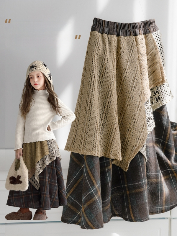 Vaikų netaisyklingo langelių sijonas iš švelnaus poliesterio audinio (69,8% poliesteris), 3–8 metų amžiui (100–140 cm), 2025 m. ruduo