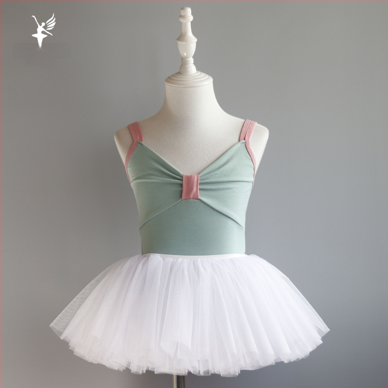 Vaikų šokių treniruočių kombinezonas – vasarinis, vientisas, 95% medvilnė, švelnus apdorojimas, princės stilius