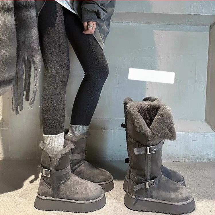 Naistele lumejalanõud kõrge varrega, nubukist ülemine, kummist talla, kunstlik lühikese karusnahk vooder, paks talla 5–8 cm