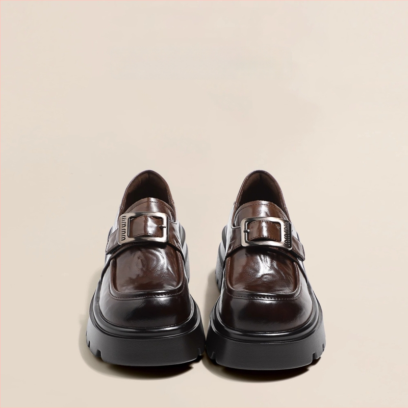 Moterų platforminiai loaferiai – Britų stiliaus, viršus iš mikropluošto, apvalus pirštas, storesnis kulnas 3–5 cm