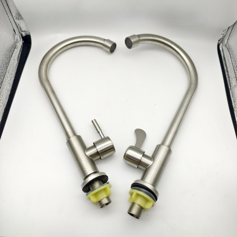 Virtuvės vertikalus, šlifuotas nerūdijančio plieno čiaupas su viena rankena ir vienu skylute, su žarna, modelis LS-11, keramikinis vožtuvas, 0-90°C, 10 MPa