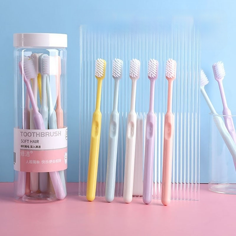 Rokas zobu birste – mīksti sari, augsta blīvuma šķiedras, bez izkrišanas, universāla lietošana