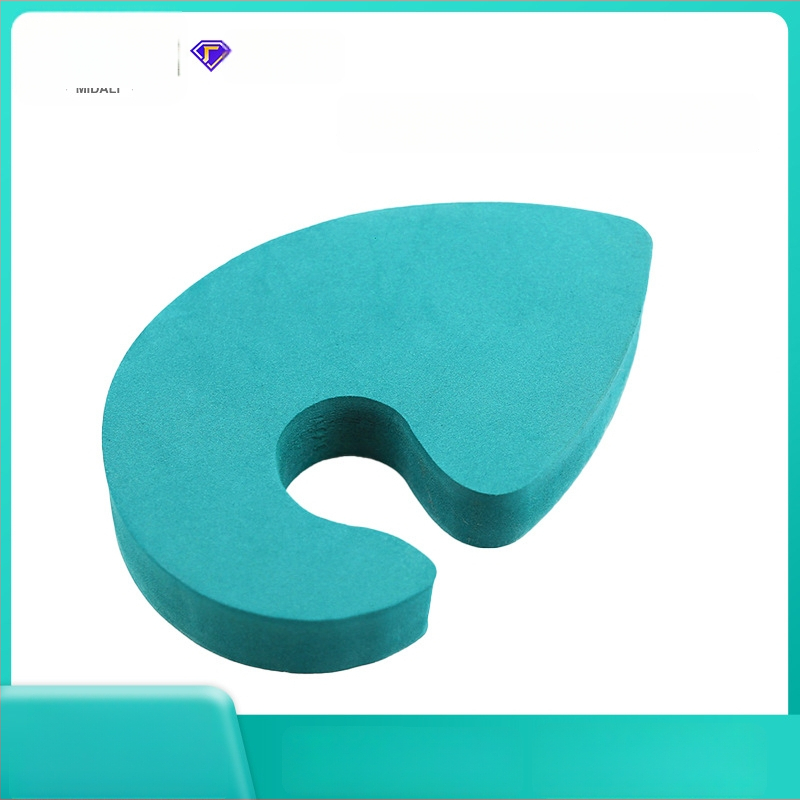 Middall Augintinio plaukų šalinimo įrankis – daugiafunkcinis valymo įrankis su kempine