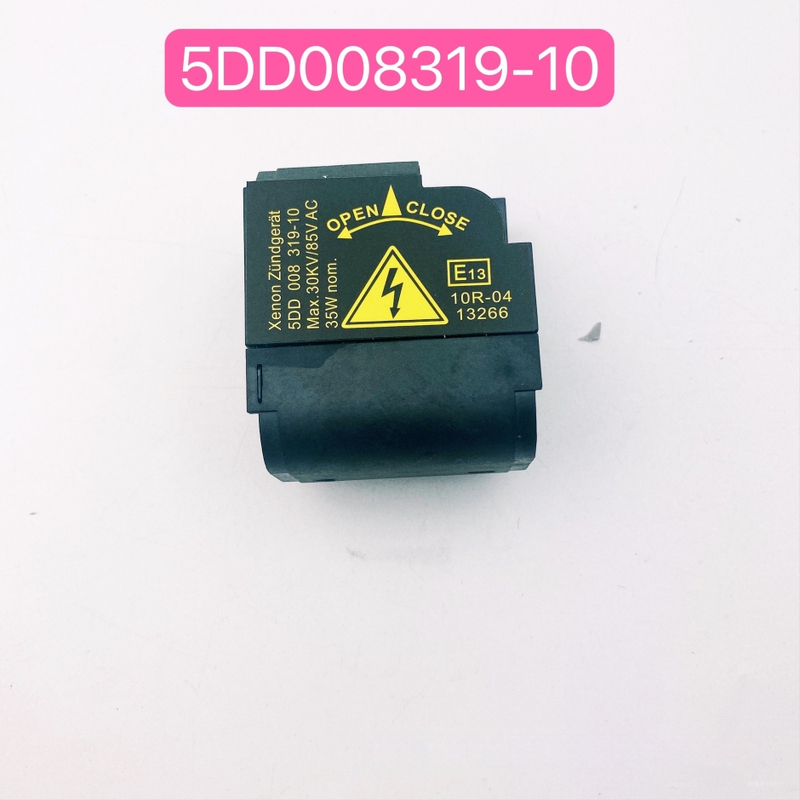 HID ksenon-esilatern adapter, mudel 5DD008319-10, 35W, 9–15V, 4A, 4000 lm, veekindel