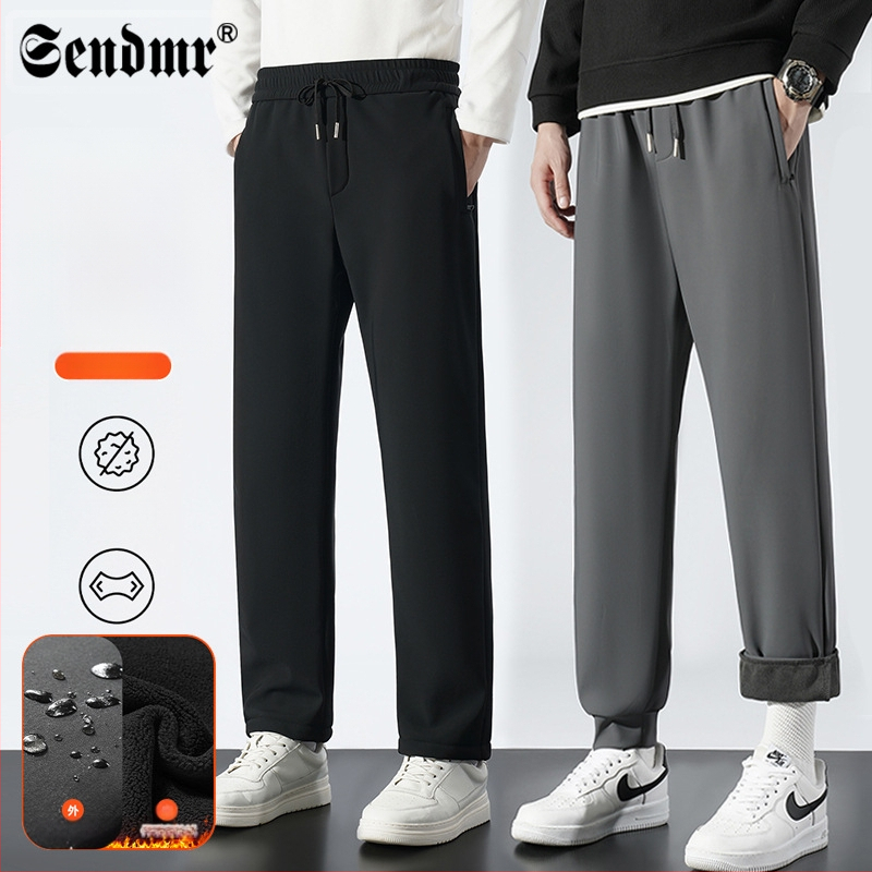 Vidutinio amžiaus vyrų kasdieninės kelnės su tiesiu siluetu, fleece pamušalas, žiema 2025.