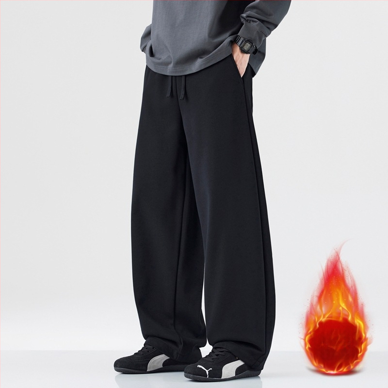 Vyriski sportiniai treninginiai kelniai su fliso pamušalu, tiesaus kirpimo, vienos spalvos, medvilnės-poliesterio mišinys 61,2%/38,8%, vidurinė juosmens, ruduo 2025