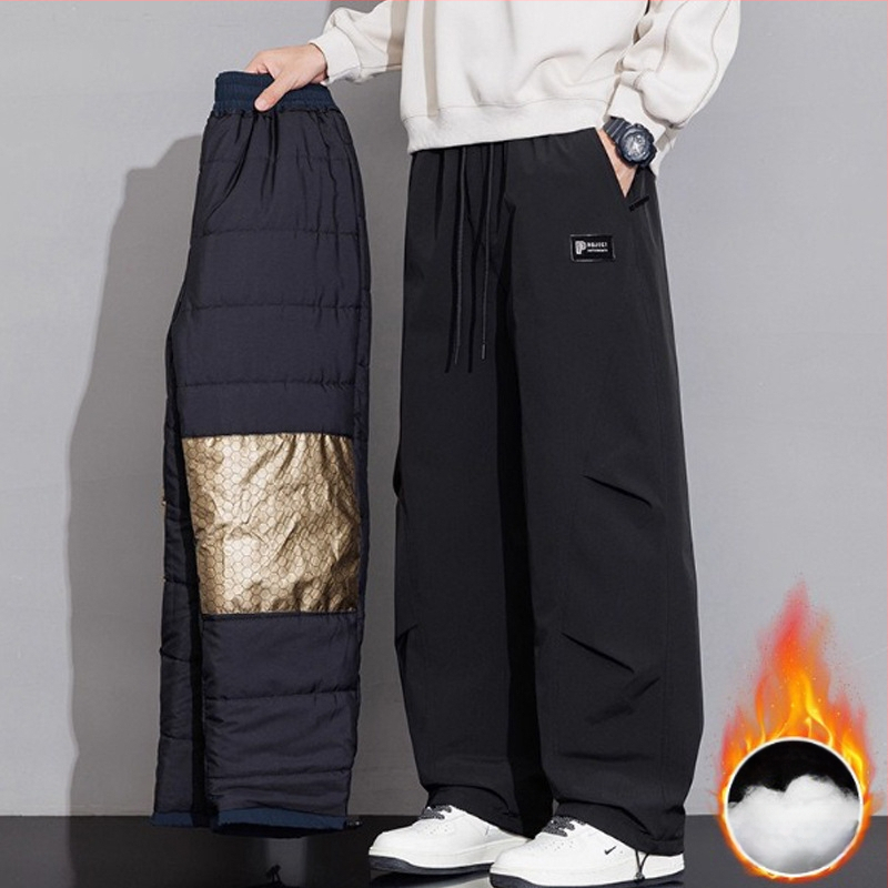 Meeste talvised sportlikud püksid sirge lõikega, 100% polüester, paksenenud materjal, keskmise kõrgusega talje, nööriga sulgemine, mitu taskut
