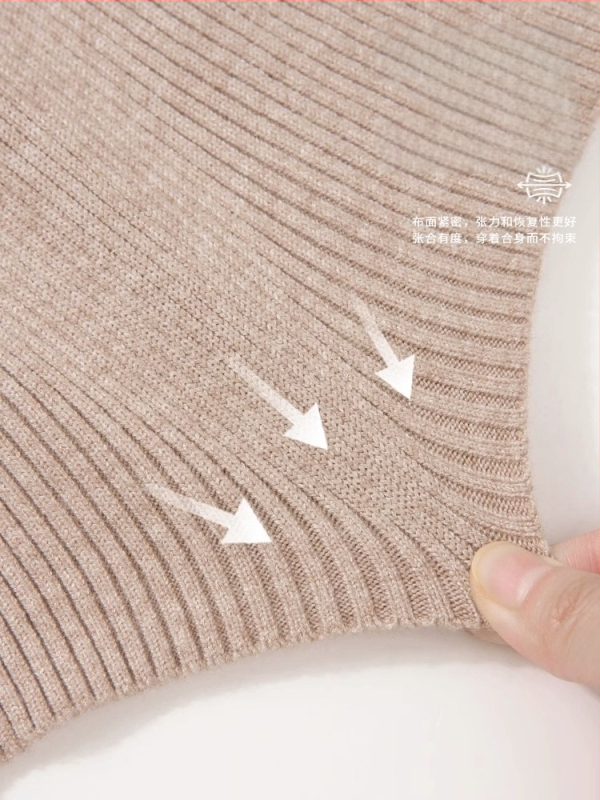 Sügisel-talvel kootud kleit V-kaelusega, A-liinis pikk kleit, elastne vöökoht, viskoosi–poliesteri kudum