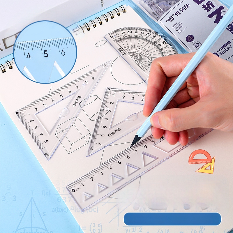 Plastikinis keturių liniuotų komplektas piešimui, įskaitant trikampio liniuotę ir kampometrą