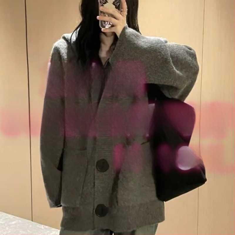 Geometriska raksta kapucētais adījuma kardigans, ledus zīds un spandeksa maisījums, garas piedurknes, V veida kakla izgriezums