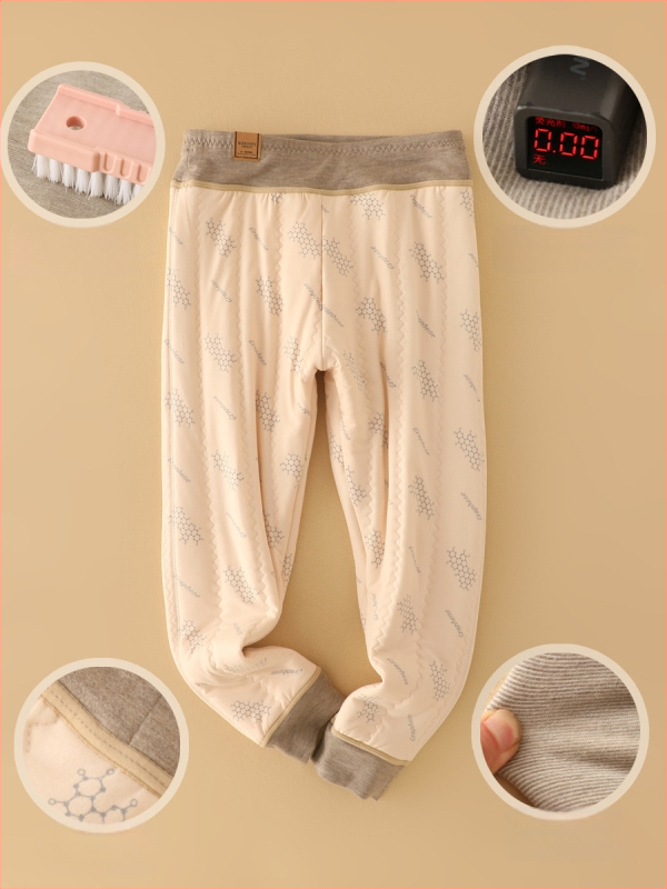 Derong vaikų šiluminės kelnaitės – 42% regeneruotos celiuliozės pluoštas, 34% polieteris, 17% akrilas, 7% spandatas; išorinis sluoksnis avies vilna; saugumo lygis: klasė A; prekė Anbei Child; ruduo/žiema; tinka vaikams nuo 8 metų