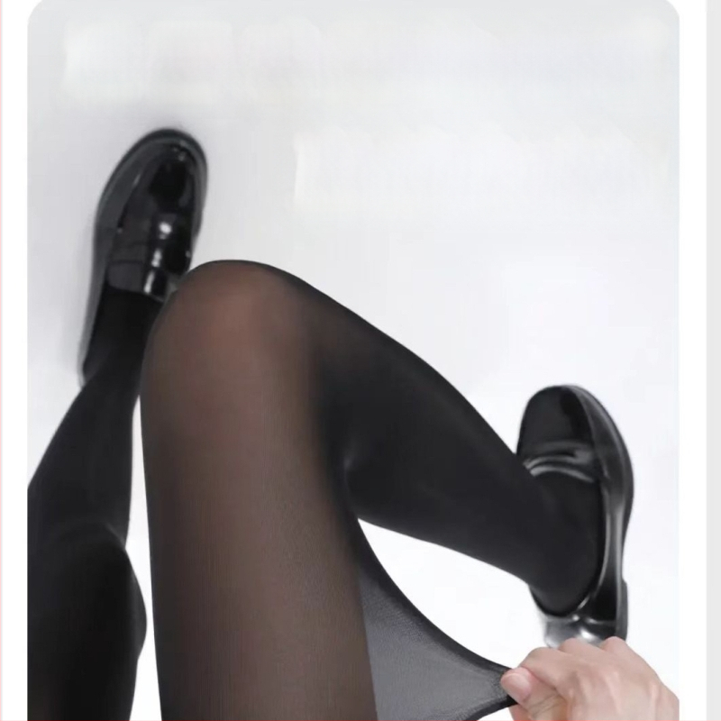 Velūrinės moterų pėdkelnės – kojų formavimas, kvėpuojančios, plonas audinys, 90–95% poliesterio