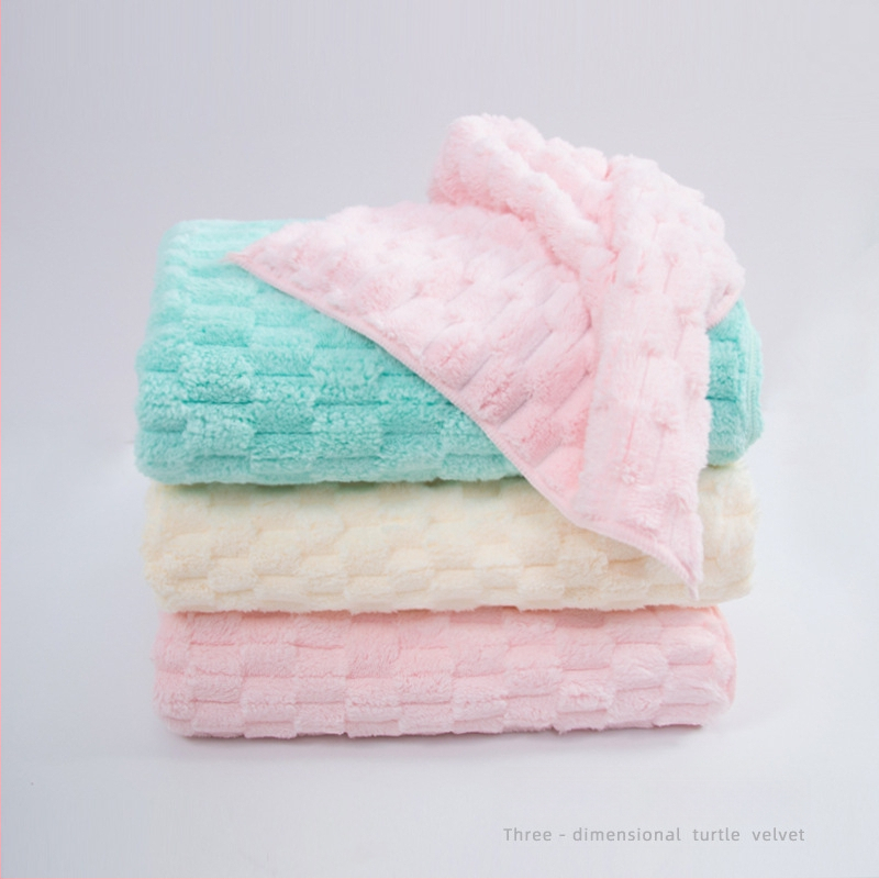 Veido rankšluostis iš koralo fliso, džakardo 150D, svoris 80–100 g