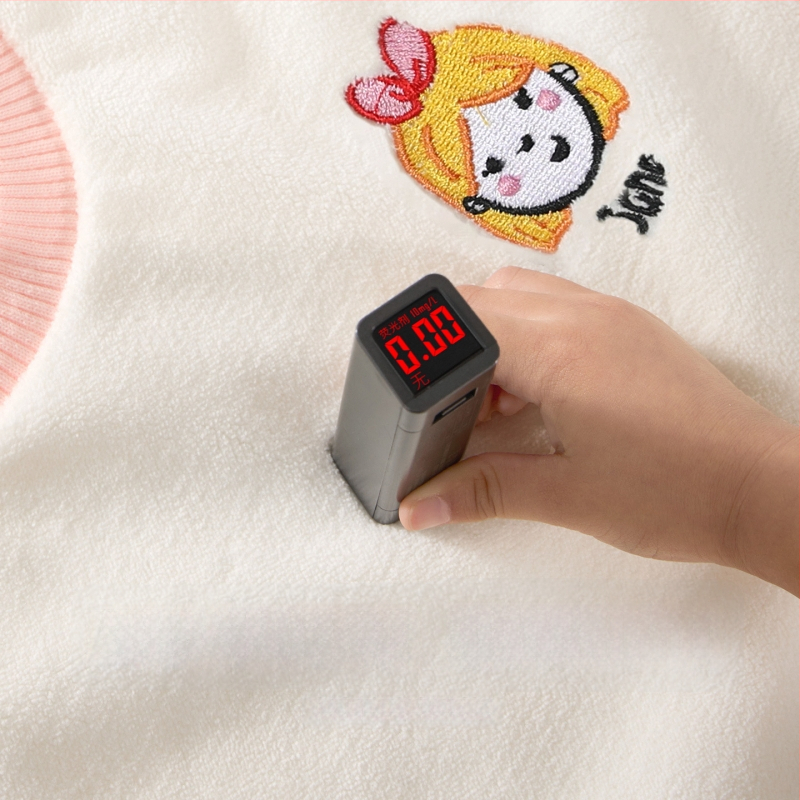 Drizzle Vaikų plovimo skuduras su atsparia bavete – Daugiafunkcinis rankšluostis (polisteris, 150d, plokščias audinys, 80–100 g)