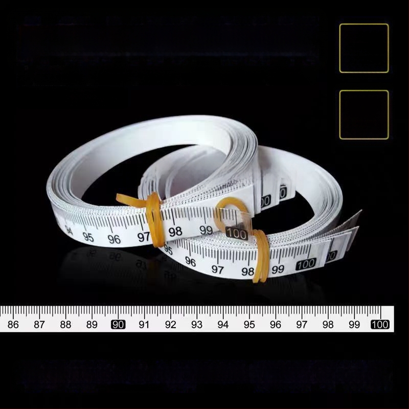 Pašlīmējošs caurspīdīgs lineāls ar centimetru skalu, ūdensizturīga uzlīme