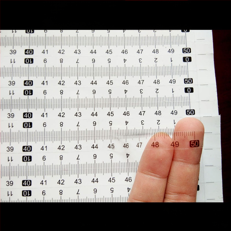 Pašlīmējošs caurspīdīgs lineāls ar centimetru skalu, ūdensizturīga uzlīme