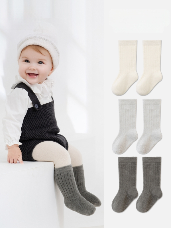 Bērnu zeķes vidējā garuma – ar fleece iekšpusi, biezas un silti, abpusēji samtainas virsmas, universālas 1–3 gadu vecumam, Ziemas 2025