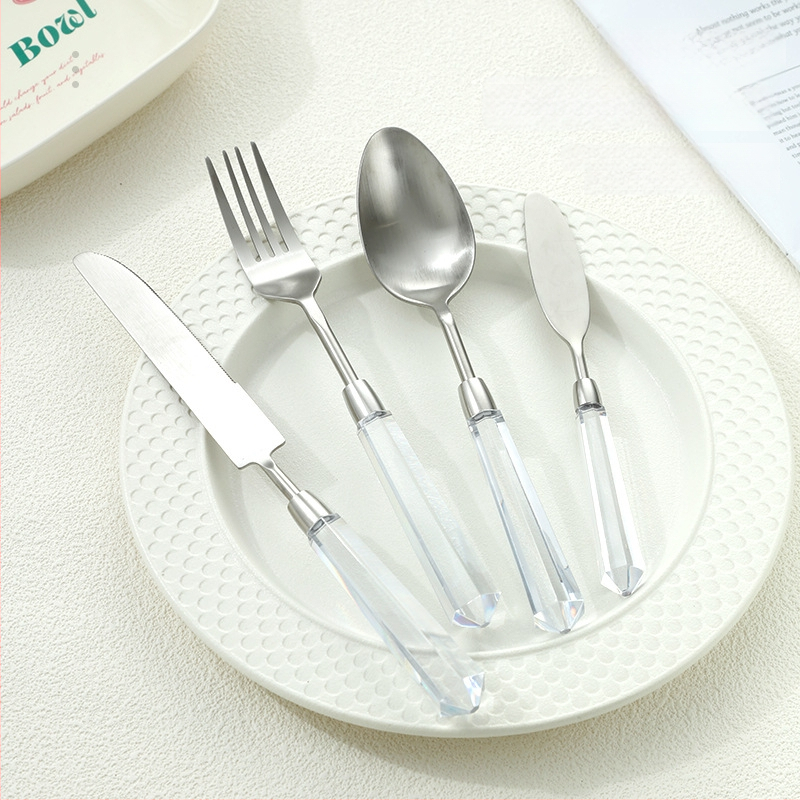 Deimantinės serijos 304 nerūdijančio plieno vakarietiškų stalo įrankių komplektas: peilis, šakutė, šaukštas, kepsninės peilis, desertinis šaukštas