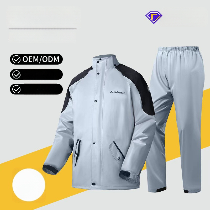 Dviračio lietaus pončas suaugusiems – polieserio spunn audinys 0,21 mm storis, PVC atsparus sluoksnis, universalus motorizuotam naudojimui