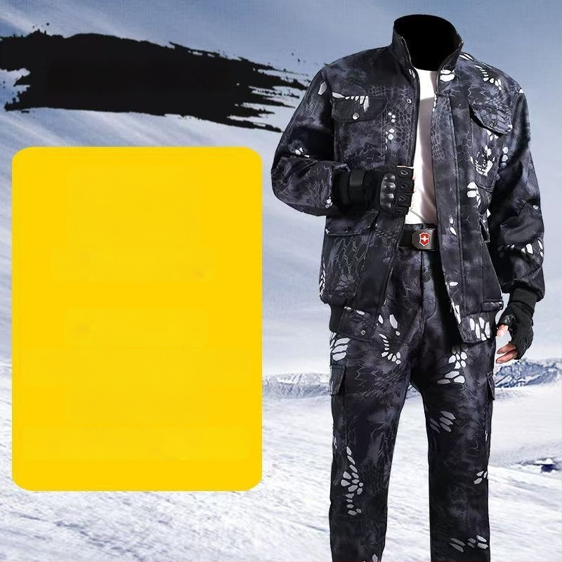 Atsparūs dilimui vyriški darbo drabužiai — nailono audinys, pagrindinis linas, suaugęs vyras, su kaklo etikete