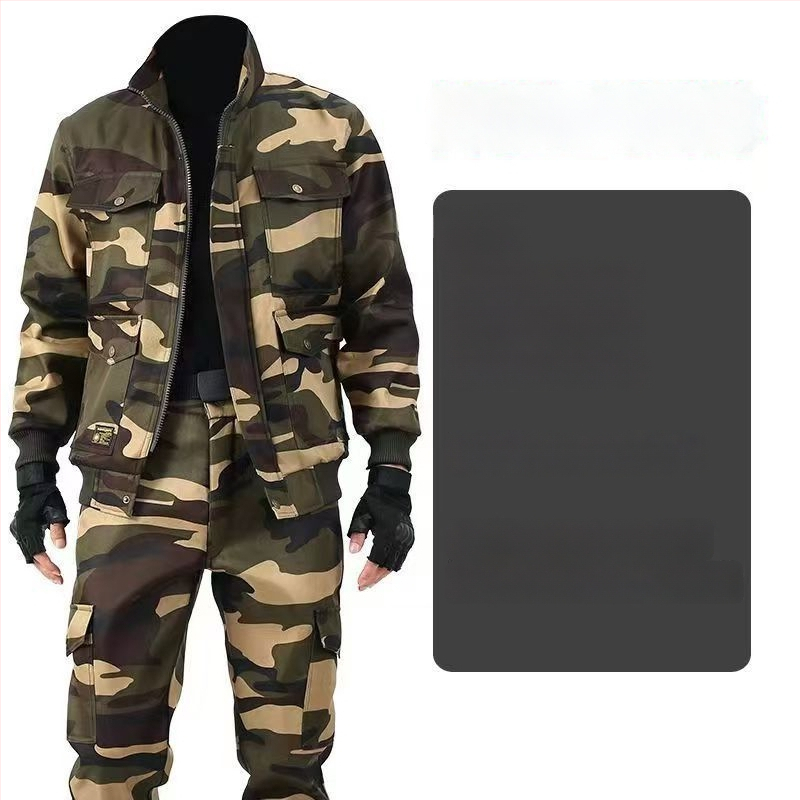 Atsparūs dilimui vyriški darbo drabužiai — nailono audinys, pagrindinis linas, suaugęs vyras, su kaklo etikete