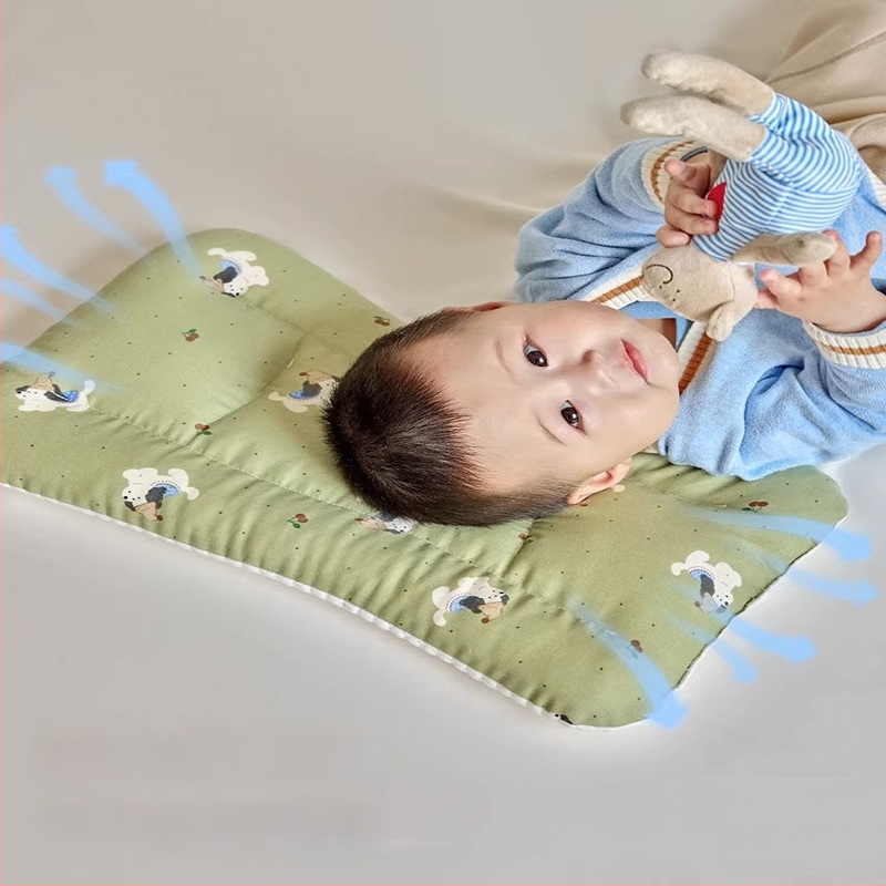 LIFE HOME Vaikų kaklo palaikymo miego pagalvė – aukštis 3–7 cm, poliesterio pluošto užpildas, svoris 0–0,5 kg