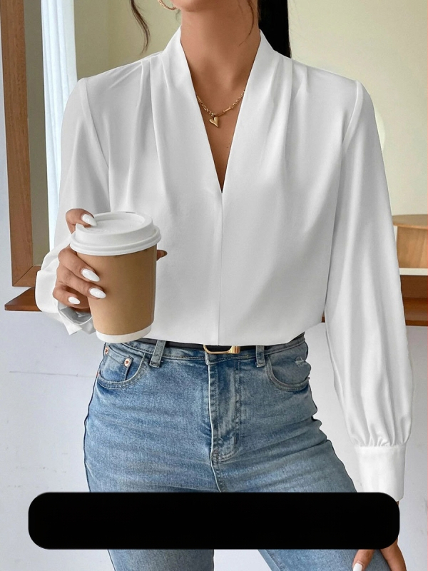 Satiniai marškiniai, ilgomis rankovėmis, V formos iškirptė, laisvas siluetas, ruduo 2025